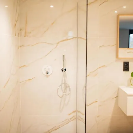 D'hôtes Eucalyptus Et Glycine 3*