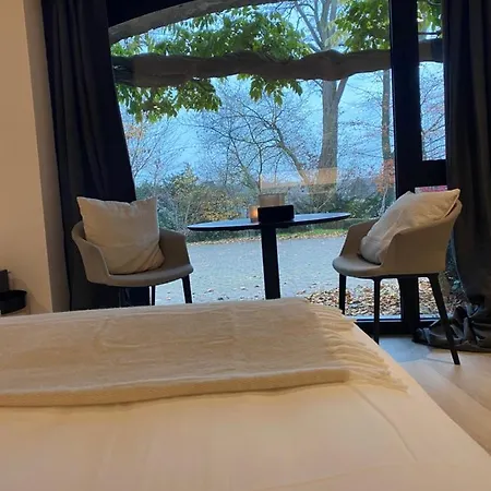 Alojamento de Acomodação e Pequeno-almoço D'hôtes Eucalyptus Et Glycine Genval