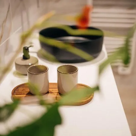 D'hotes Eucalyptus Et Glycine 住宿加早餐酒店 格瓦尔