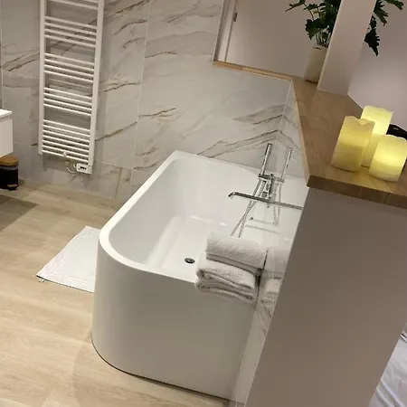 D'hotes Eucalyptus Et Glycine 住宿加早餐酒店